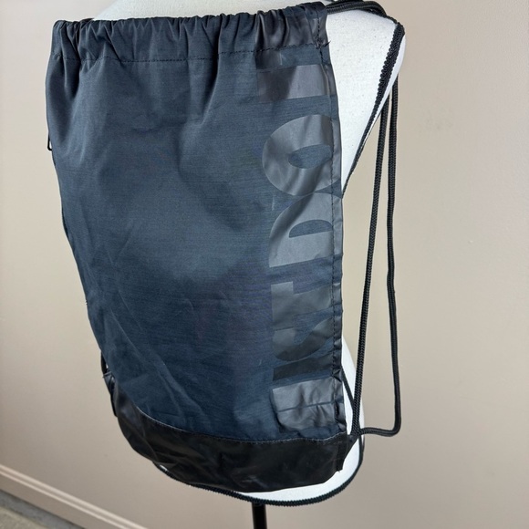 Nike Unisex Black Brasilia Just Do It Training Drawstring Gym Sack Backpack - Picture 5 of 8